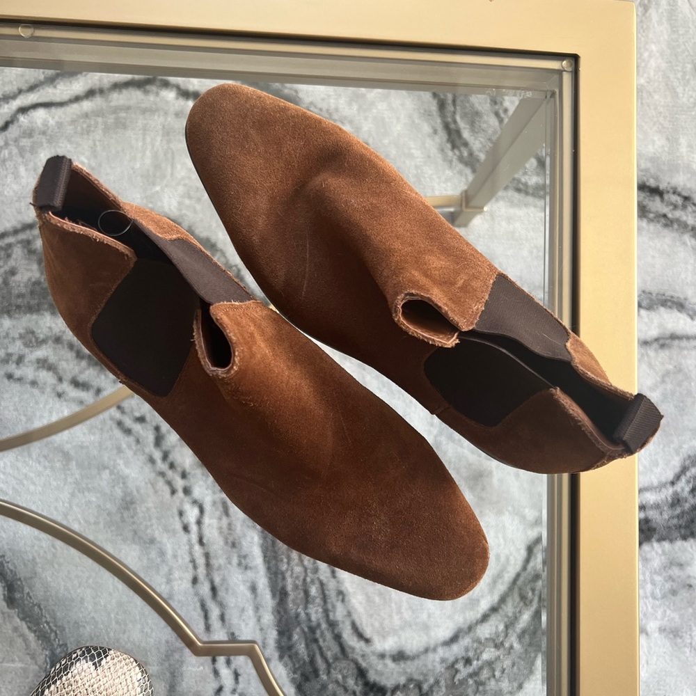 Brown Chelsea’s - Picture 2 of 3